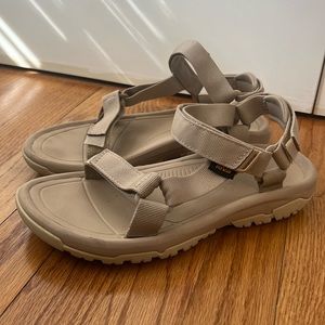 Teva women’s hurricane sandals